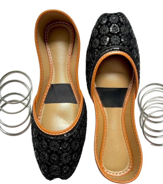 Sitara Noir | Black Handcrafted Khussa with Sparkle Detail